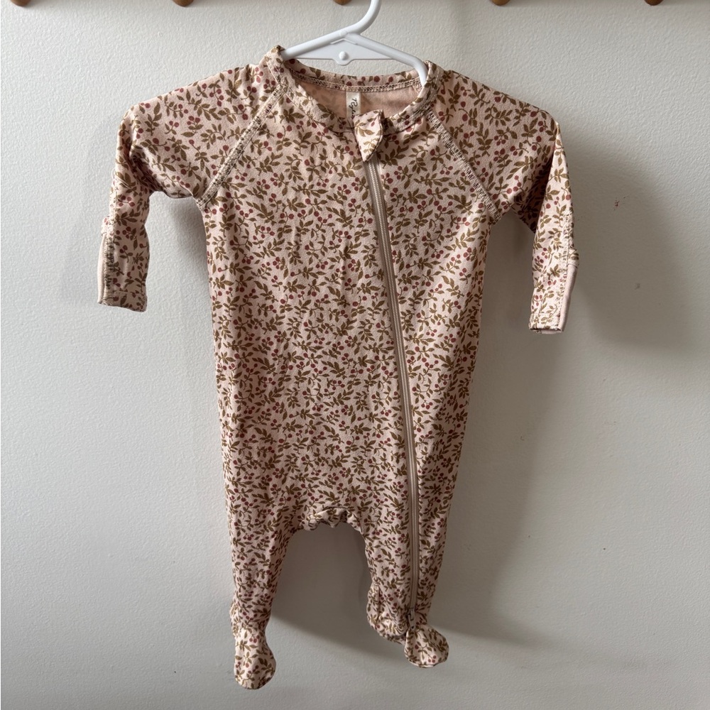 Rylee + Cru Holiday Print Sleeper